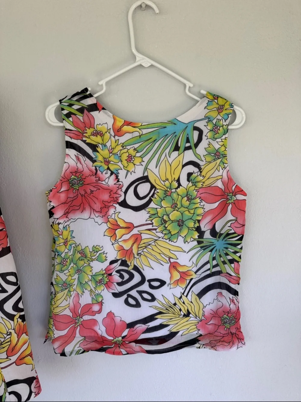 City Girl Nancy Bolen white pink tropical floral matching jacket tank set S/M